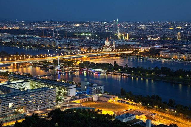 vienna-2989756_1920 invest austria